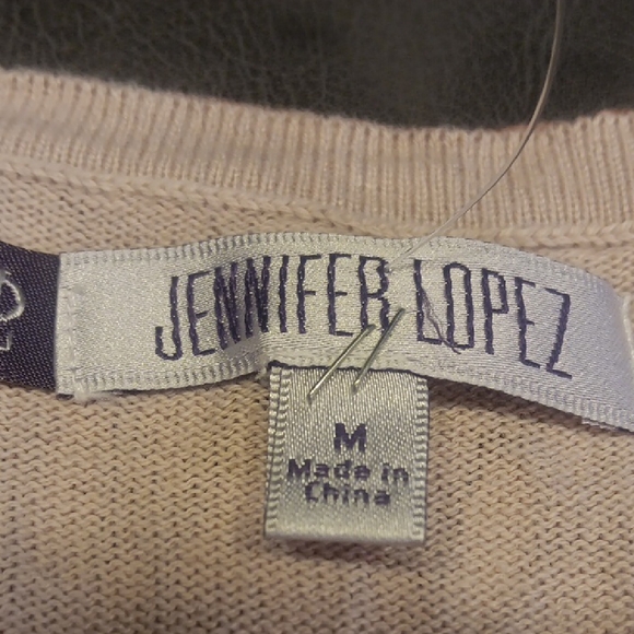 NEW! Jennifer Lopez Pink Leopard Print Blouse - Picture 7 of 10